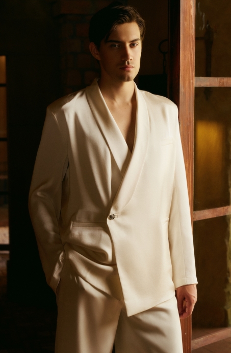 nolan-set-ivory
